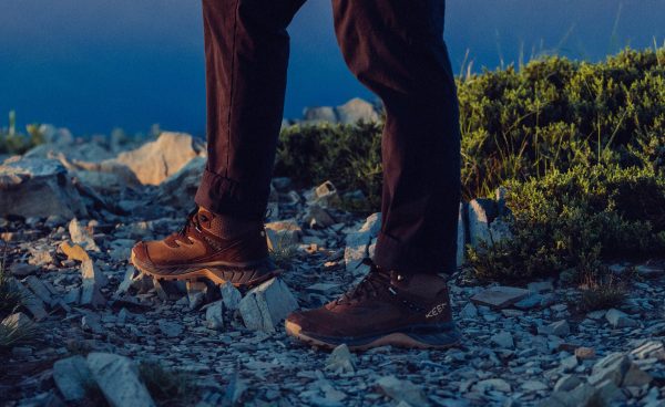 Men's Hightrail Waterproof Hiking Boot  |  Dark Earth/Oak Buff