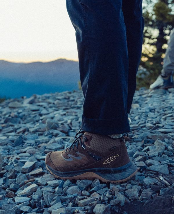 Men's Hightrail Waterproof Hiking Boot  |  Dark Earth/Oak Buff