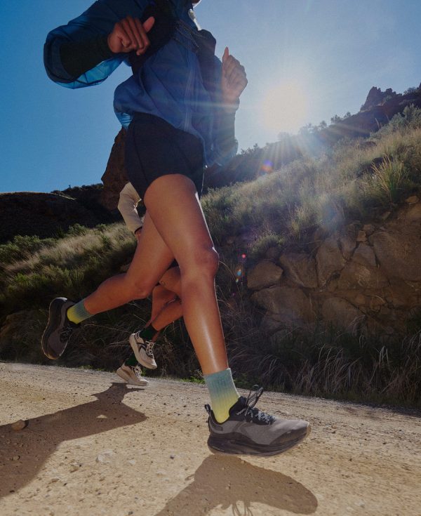 Women's Roam Trail Running Shoe  |  Black/Black
