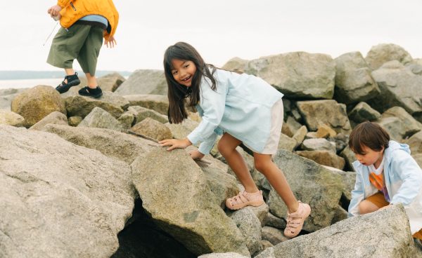 Big Kids' Newport H2 | Cameo Rose Monochrome